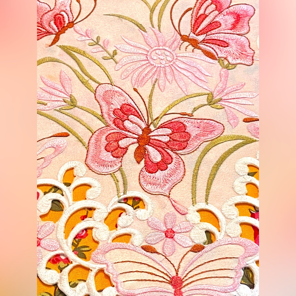 Pink White 68” runner 4-17” place mats! Embroidered Butterflies! NEW! PRICE DROP
